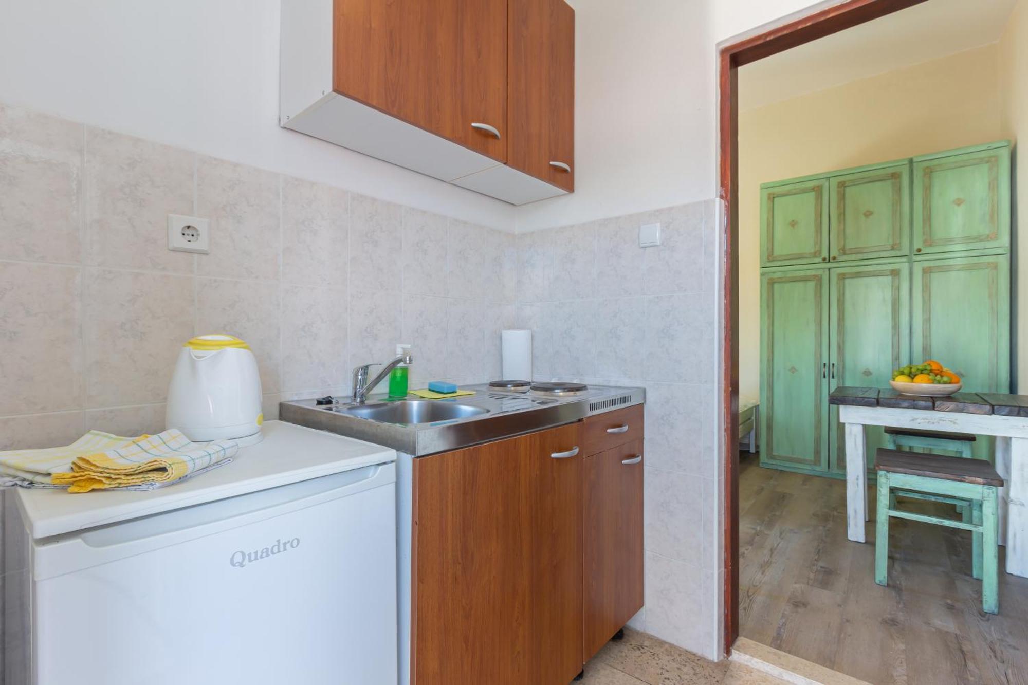 Rooms & Studio Apartments By The Way Baška Exterior foto